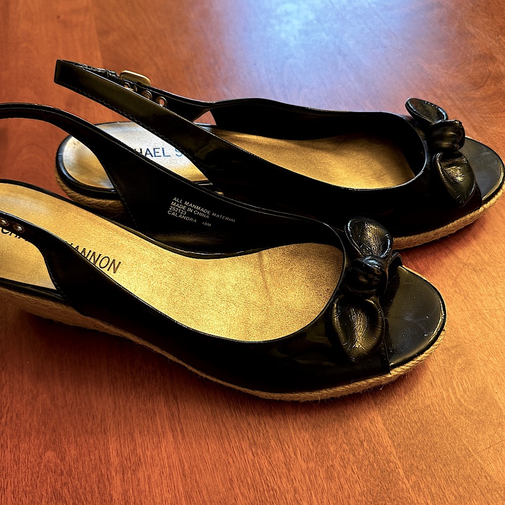 Love, love, love these shoes but cannot wear heels anymore. ☹️